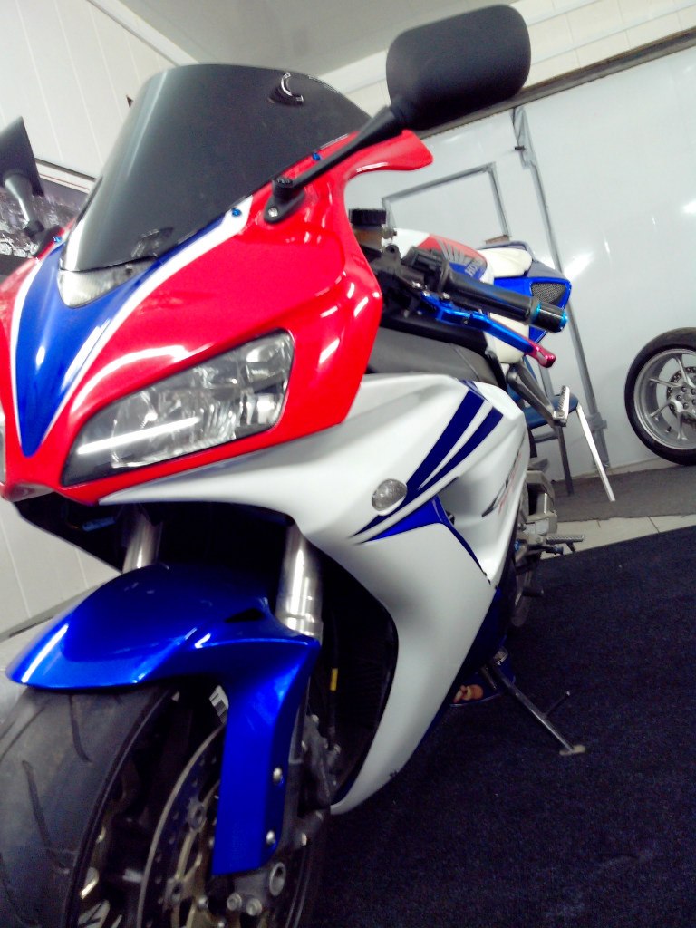 Грипсы для мотоцикла 22мм FRM-1008 синие